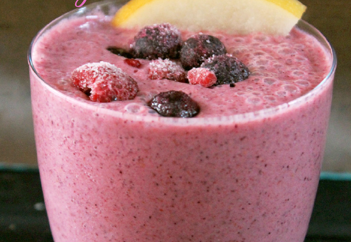 Asian-Pear-Berry-Smoothie